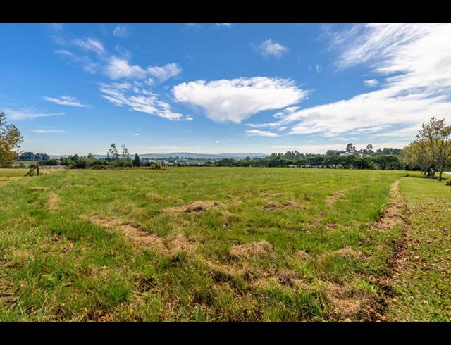 LAND FOR SALE IN SAKABULA GOLF &AMP; COUNTRY ESTATE